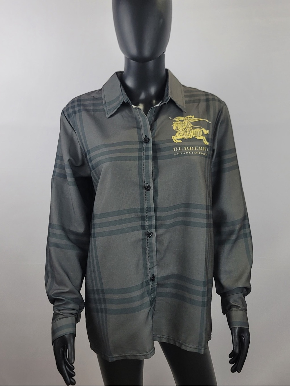 Women’s Large Size Boutique Made Gray Plaid Button-Up Shirt with Logo
